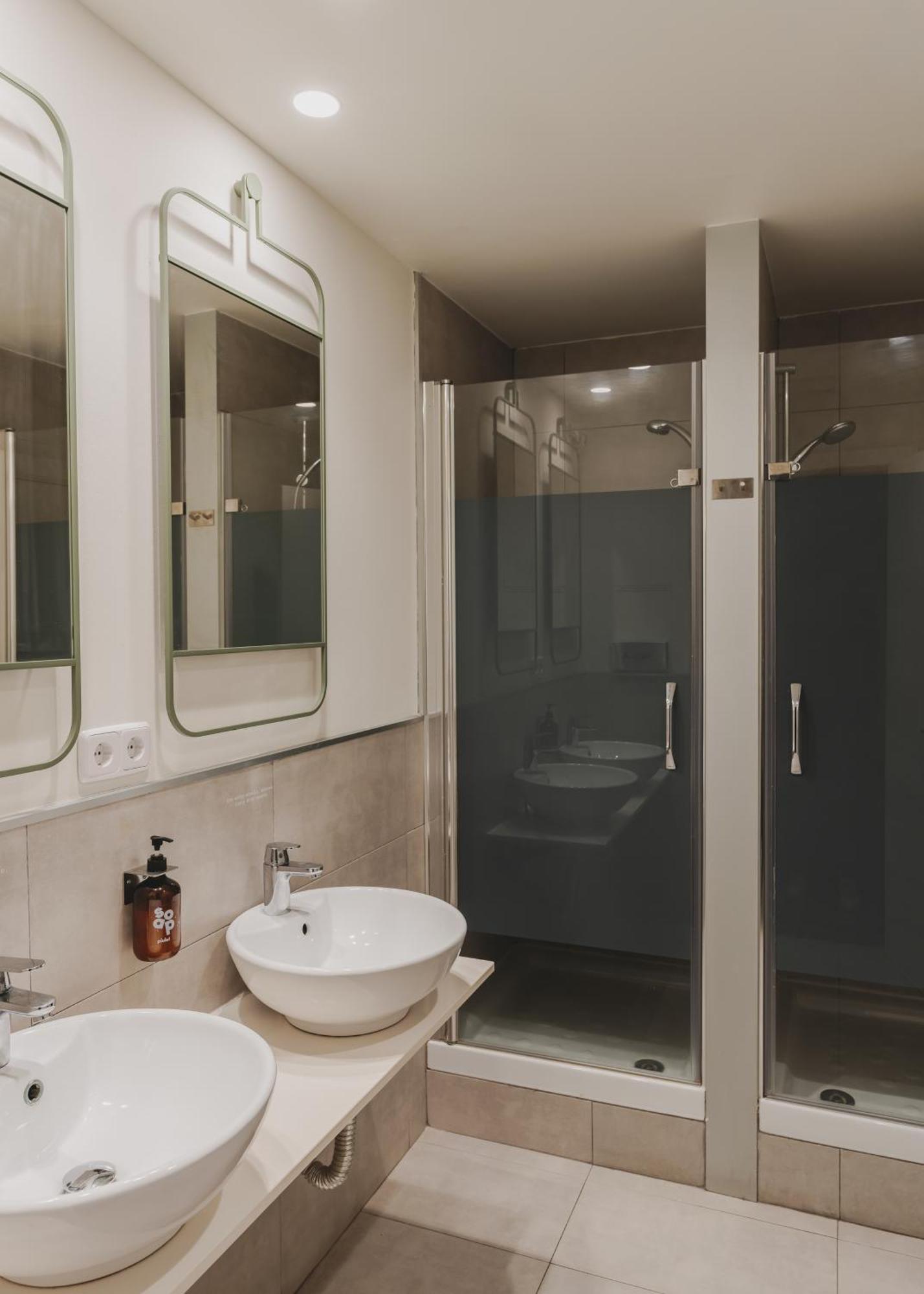 Piulet Hostel Barcelona Kültér fotó